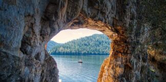 How To Make Your Next Vacation Green How To Make Your Next Vacation Green, Below2C